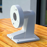 Wytrzymały metalowy uchwyt ścienny kompatybilny z klasycznymi kamerami typu turret